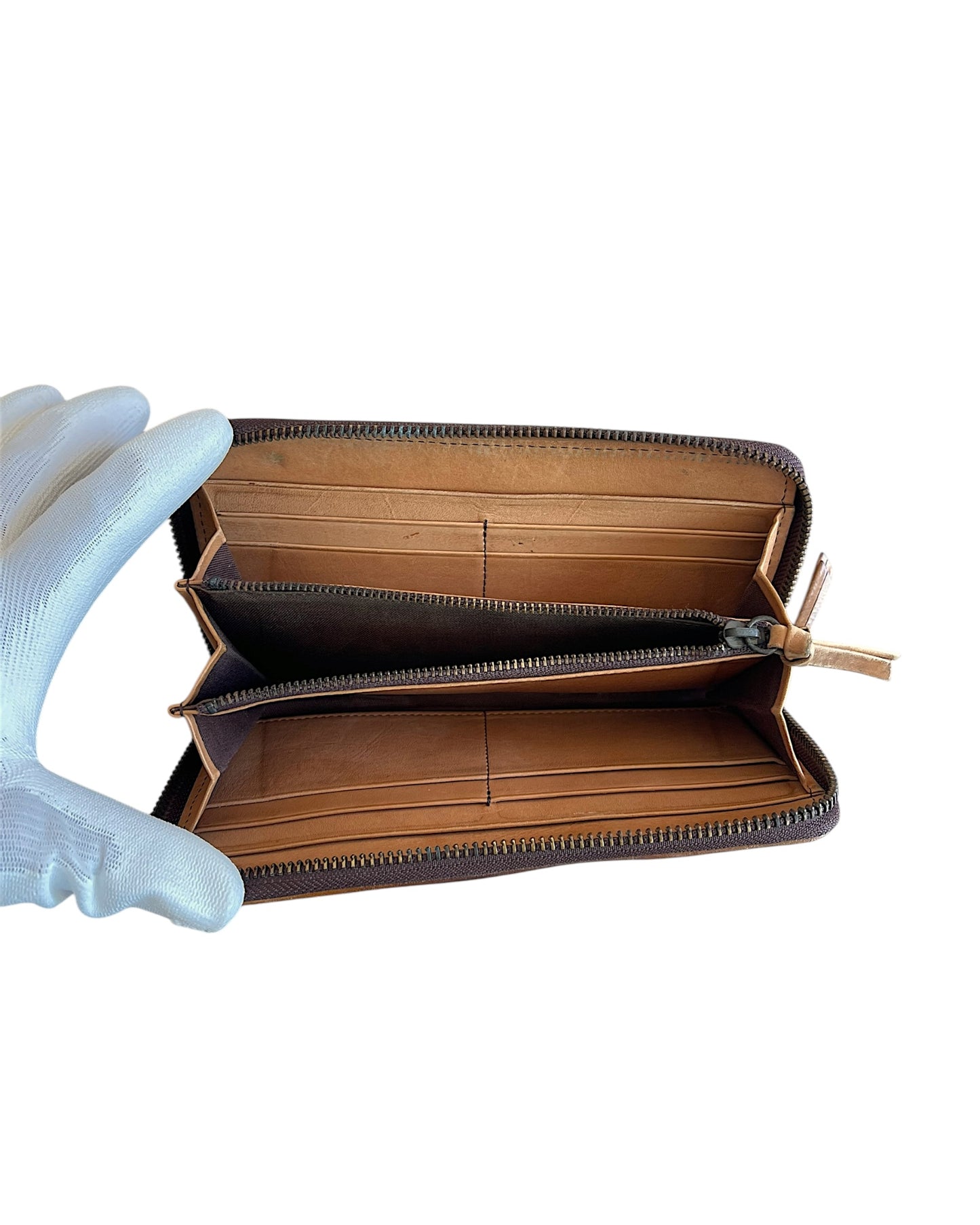 Mihara Yasuhiro 'Invisible 2' Embedded Buckle Leather Wallet