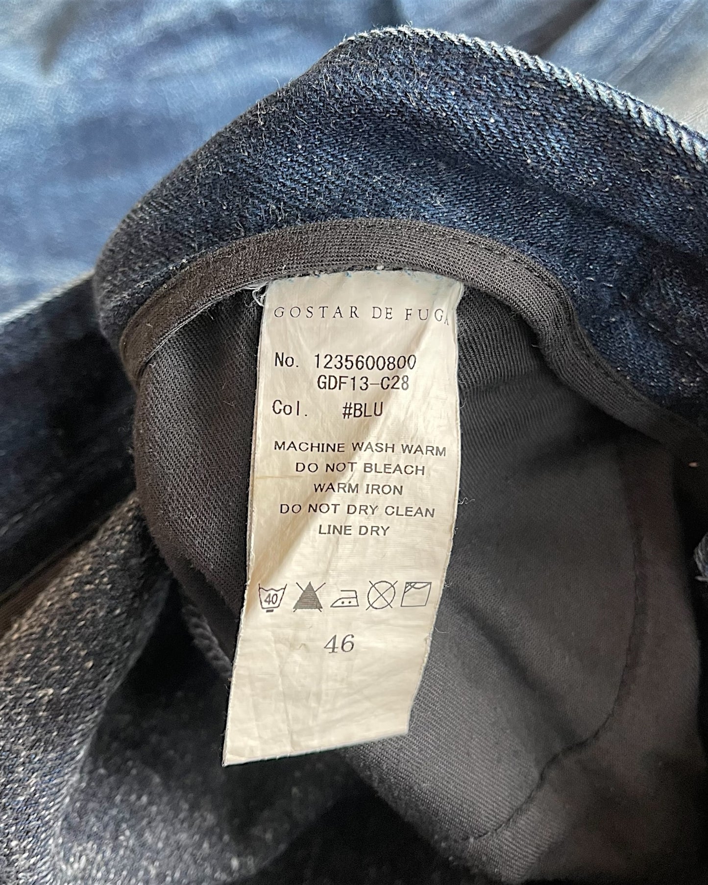 Gostar De Fuga Distressed Whisker Wash Denim Jeans