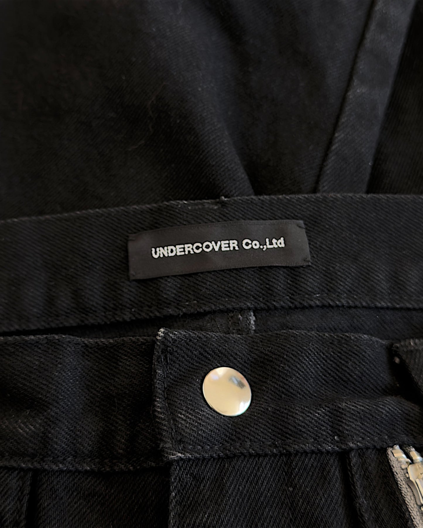 Undercover Multi-Pocket Zipper Bondage Cargo Denim Jeans
