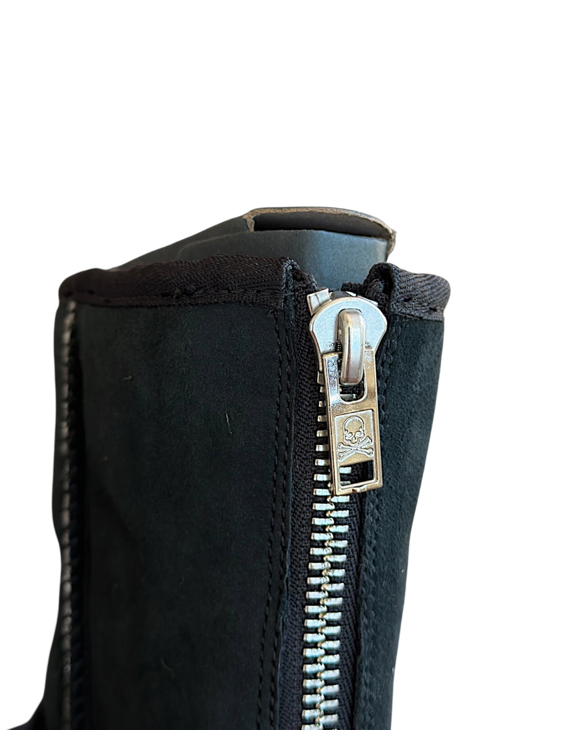 Mastermind World × Ugg Back Zip Skull Embroidered Shearling CA805 Boots