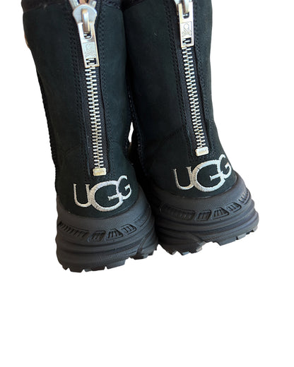 Mastermind World × Ugg Back Zip Skull Embroidered Shearling CA805 Boots